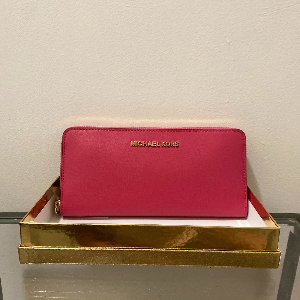 Michael Kors Large Zip Around Continental Wallet Leather